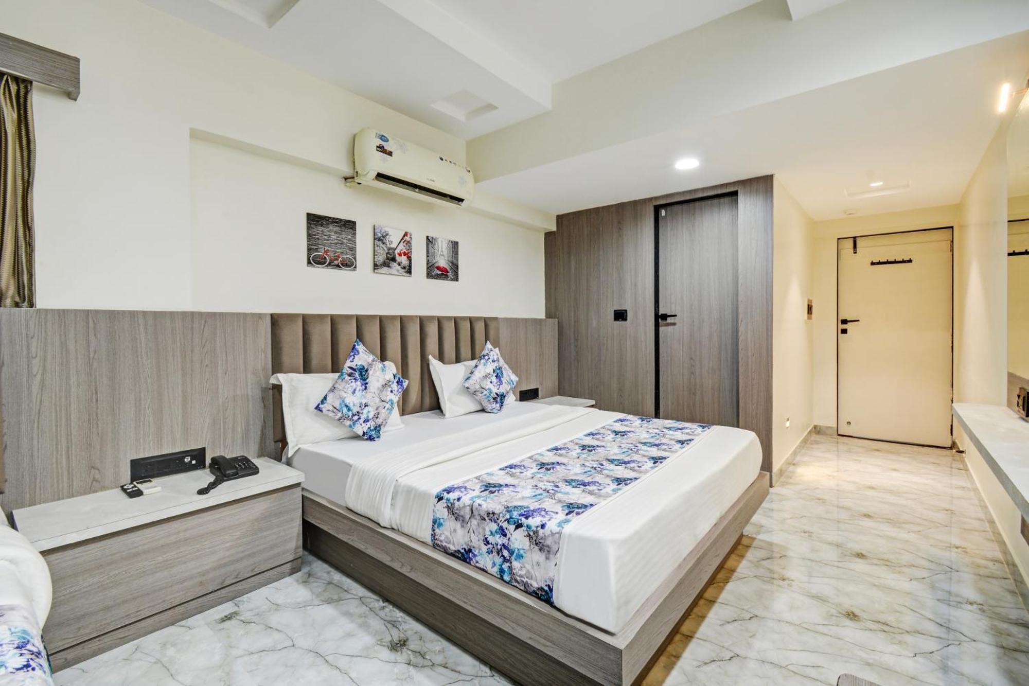 Royal Stay, Pakwan Sg Highway Ahmedabad