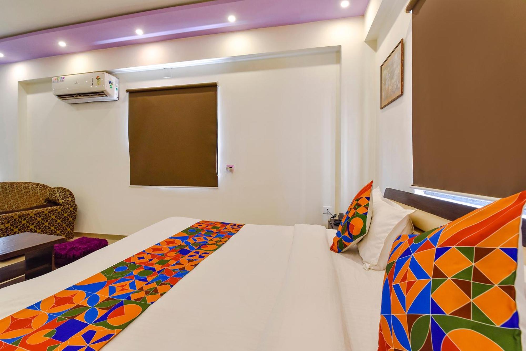 Fabhotel Crystal Ii - Paldi Char Rasta Hotel 3*