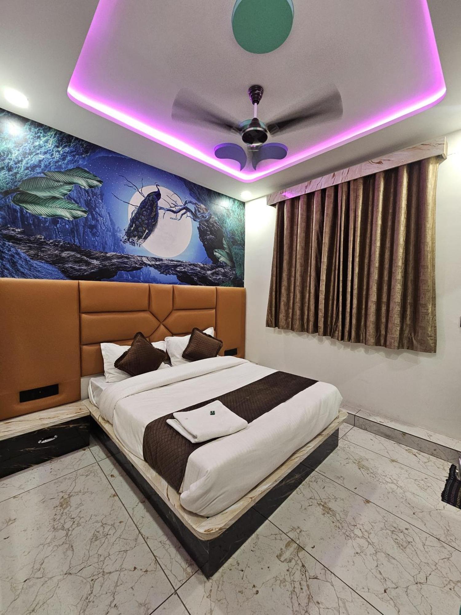 Rising Gest Hotel *
