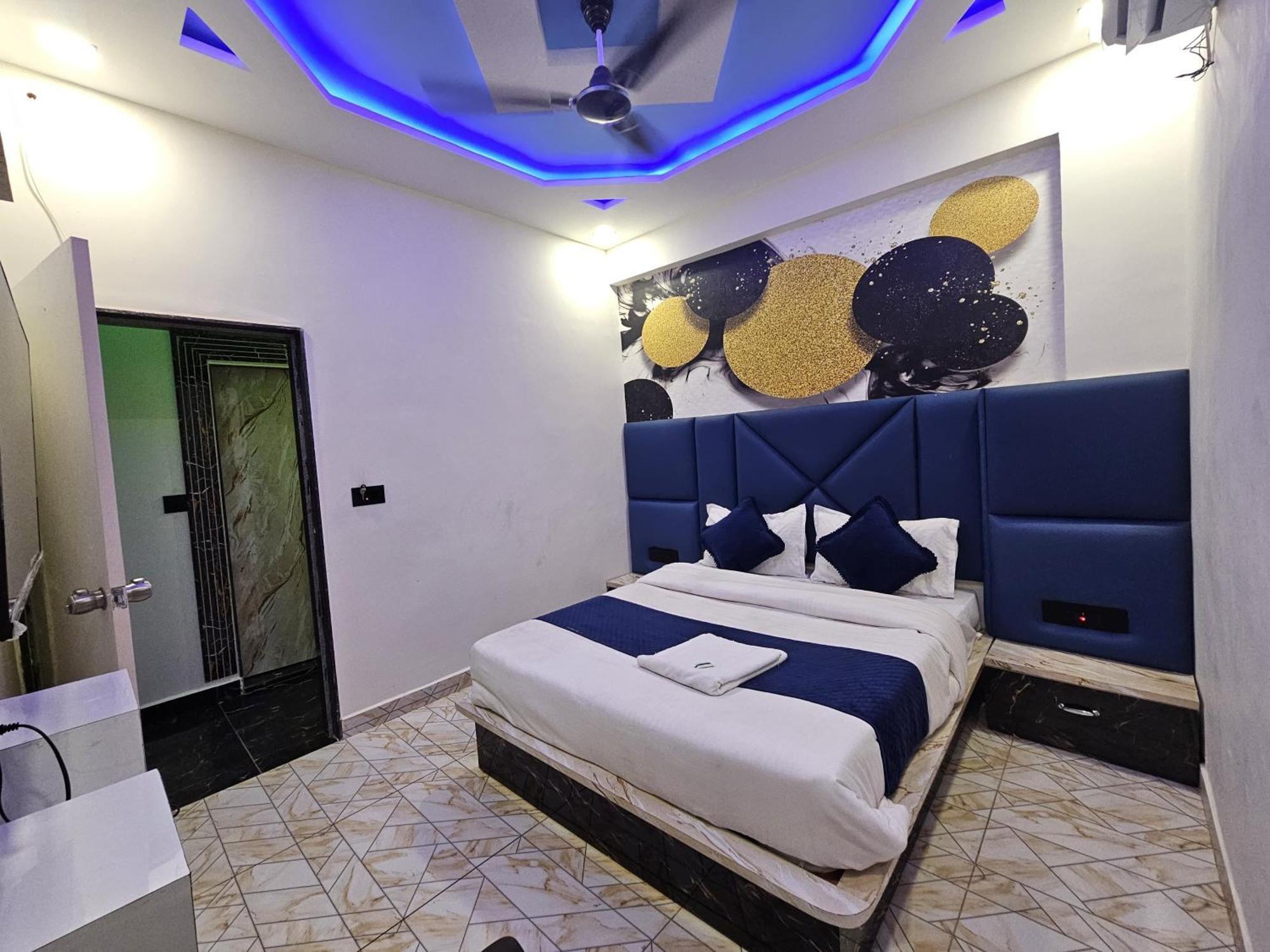 Rising Gest Hotel *