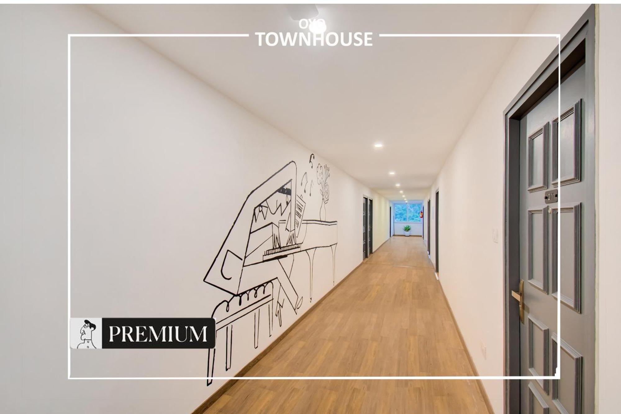 Townhouse Netaji Road Hotel Ahmedabad