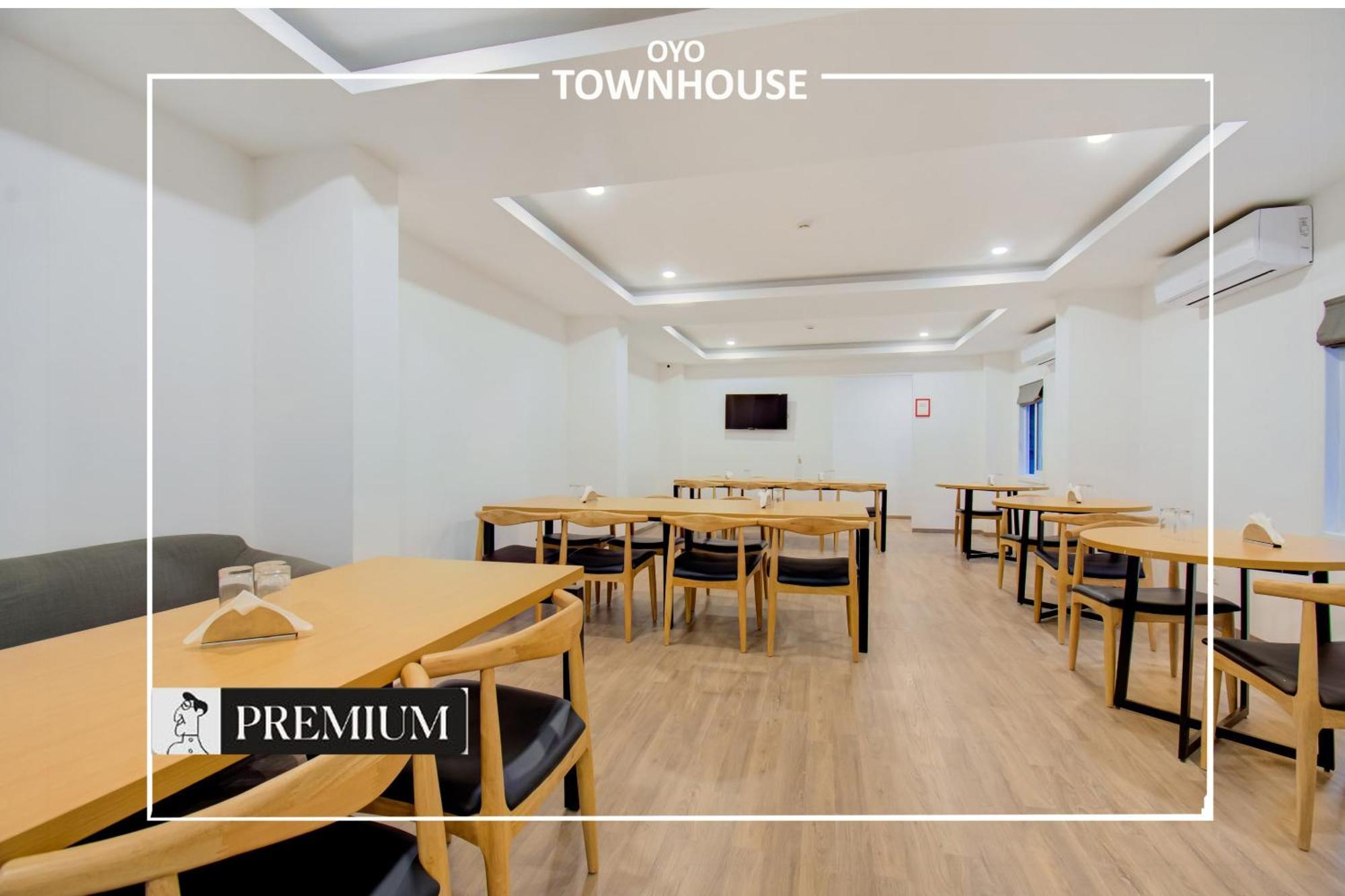 Hotel Townhouse Netaji Road Ahmedabad