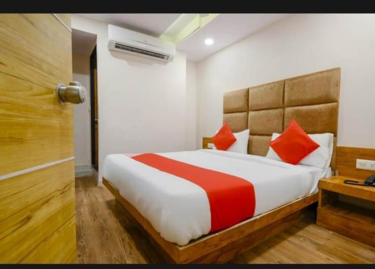 Hotel Safari 3*