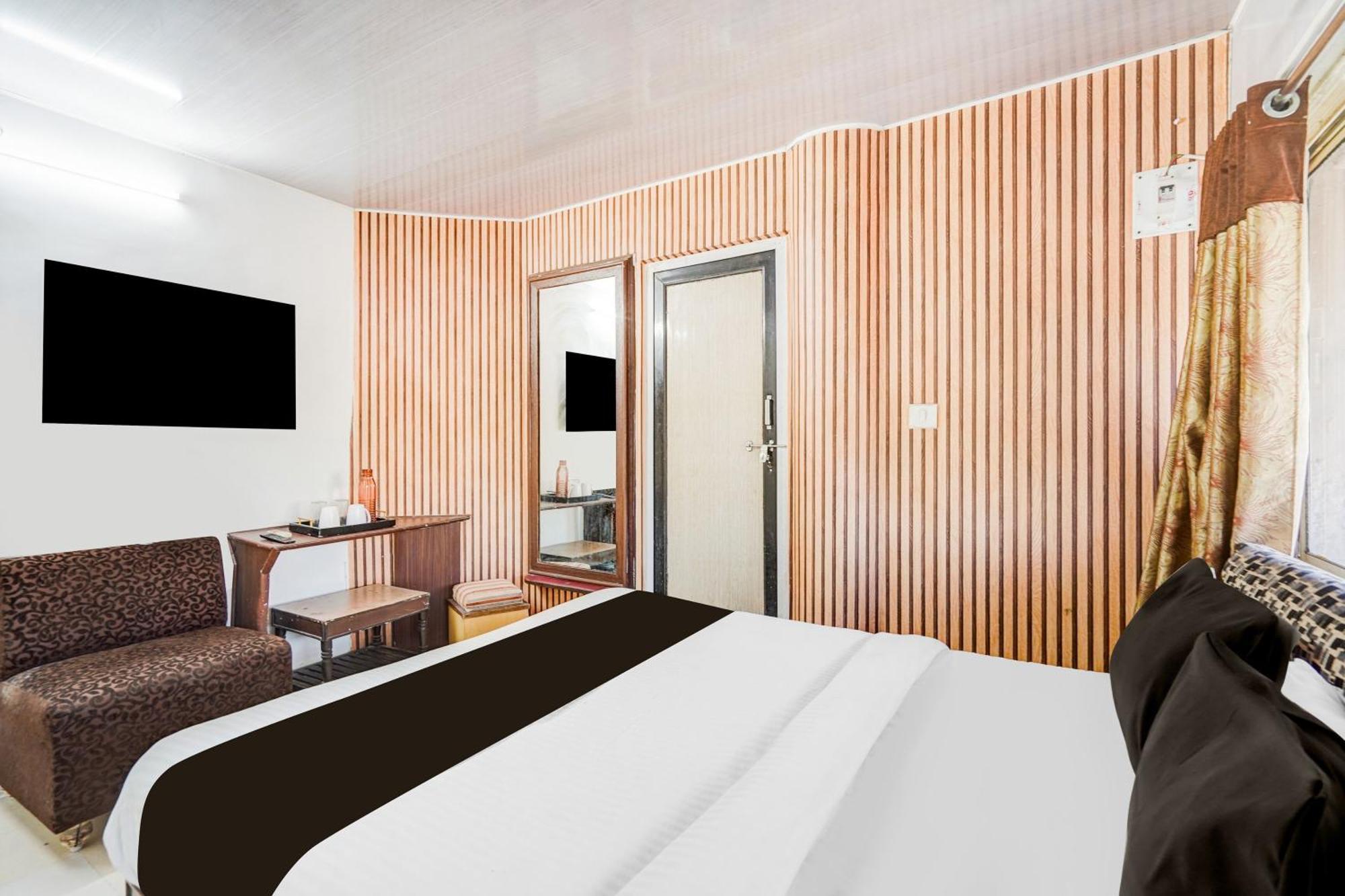 Super Collection O Maninagar East Formerly Maninagar Residency Hotel Ahmedabad