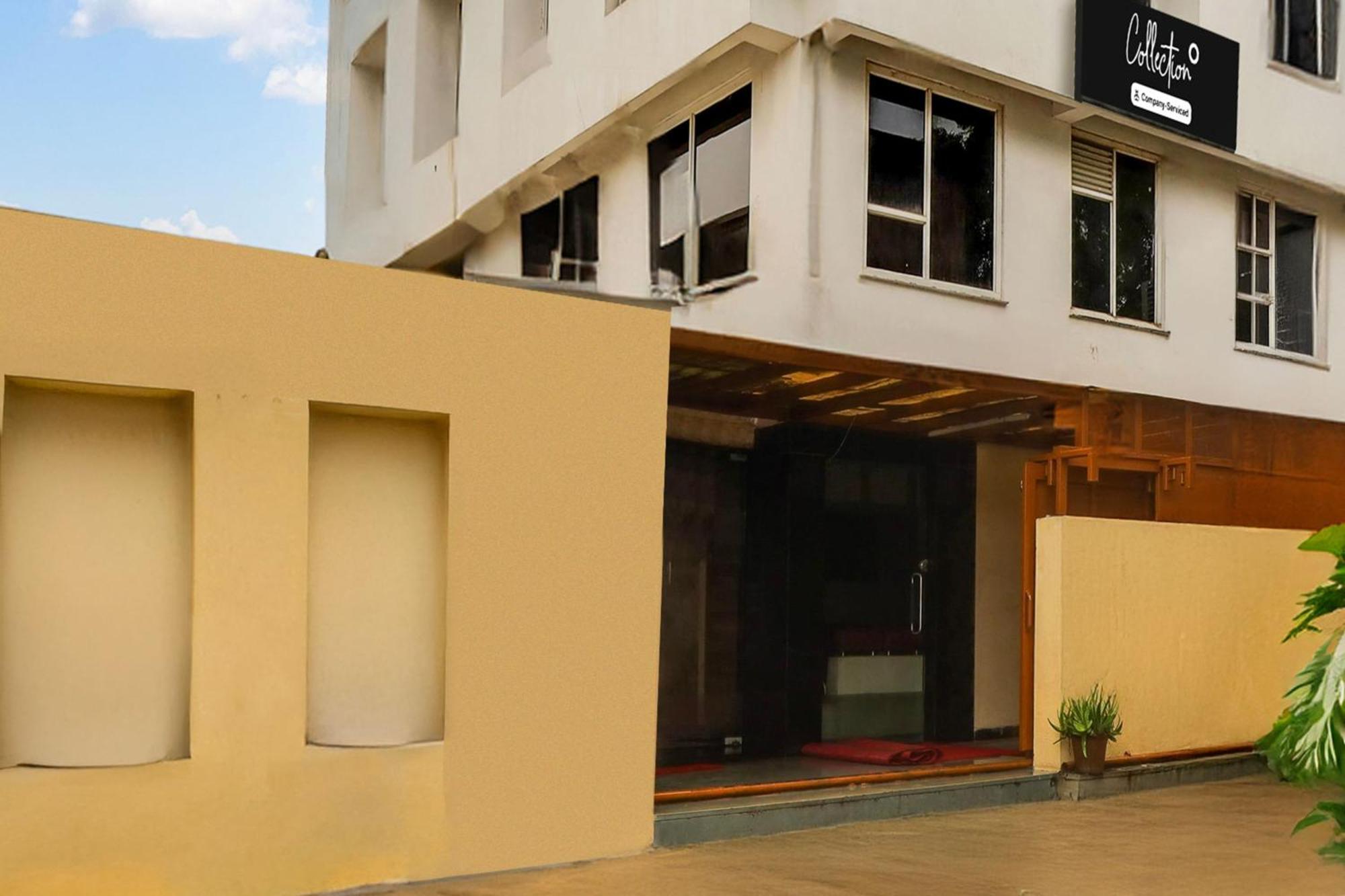 Super Collection O Ashram Road Near Sardar Bridge Formerly Apple Hotel 3*