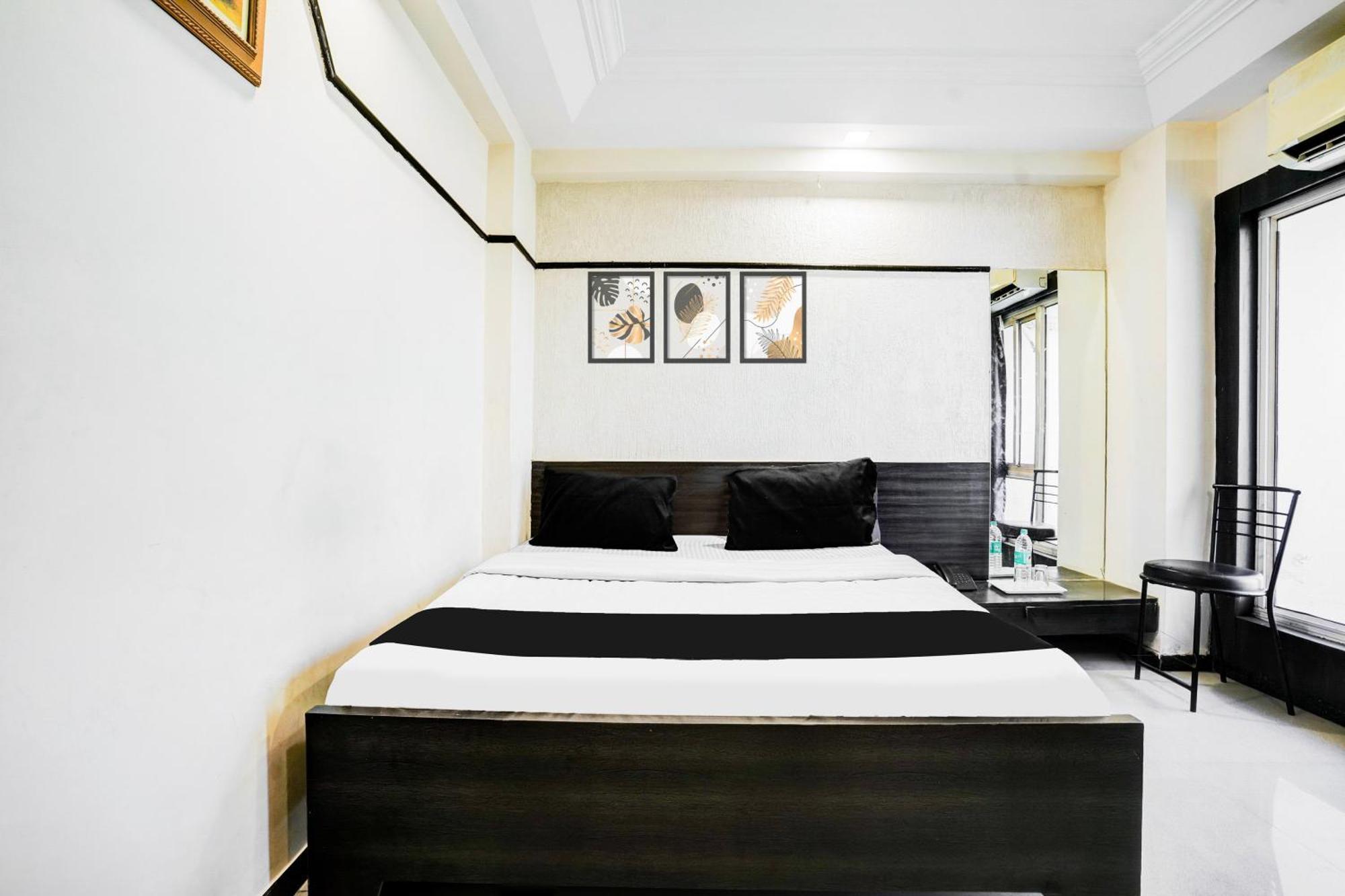 Super Collection O Ashram Road Near Sardar Bridge Formerly Apple 3* Ahmedabad