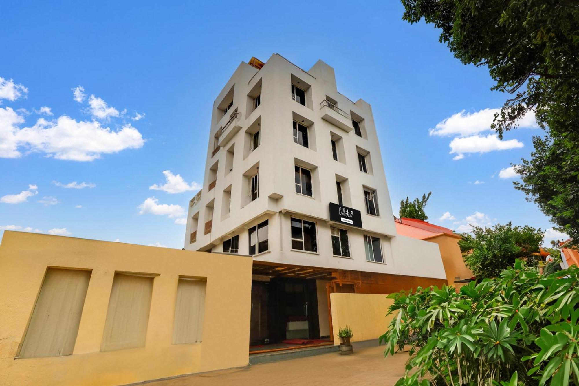Super Collection O Ashram Road Near Sardar Bridge Formerly Apple 3*
