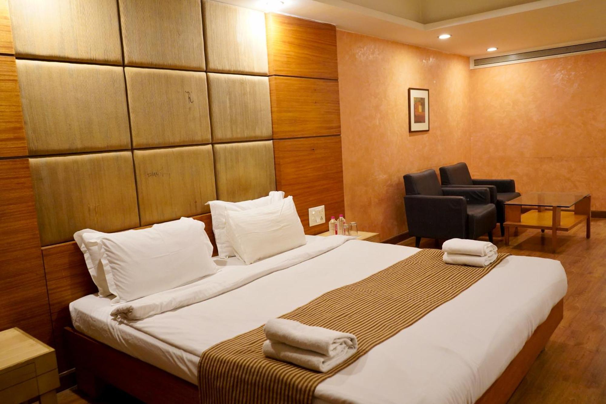 Hotel The Sky Comfort, Vejalpur 3*