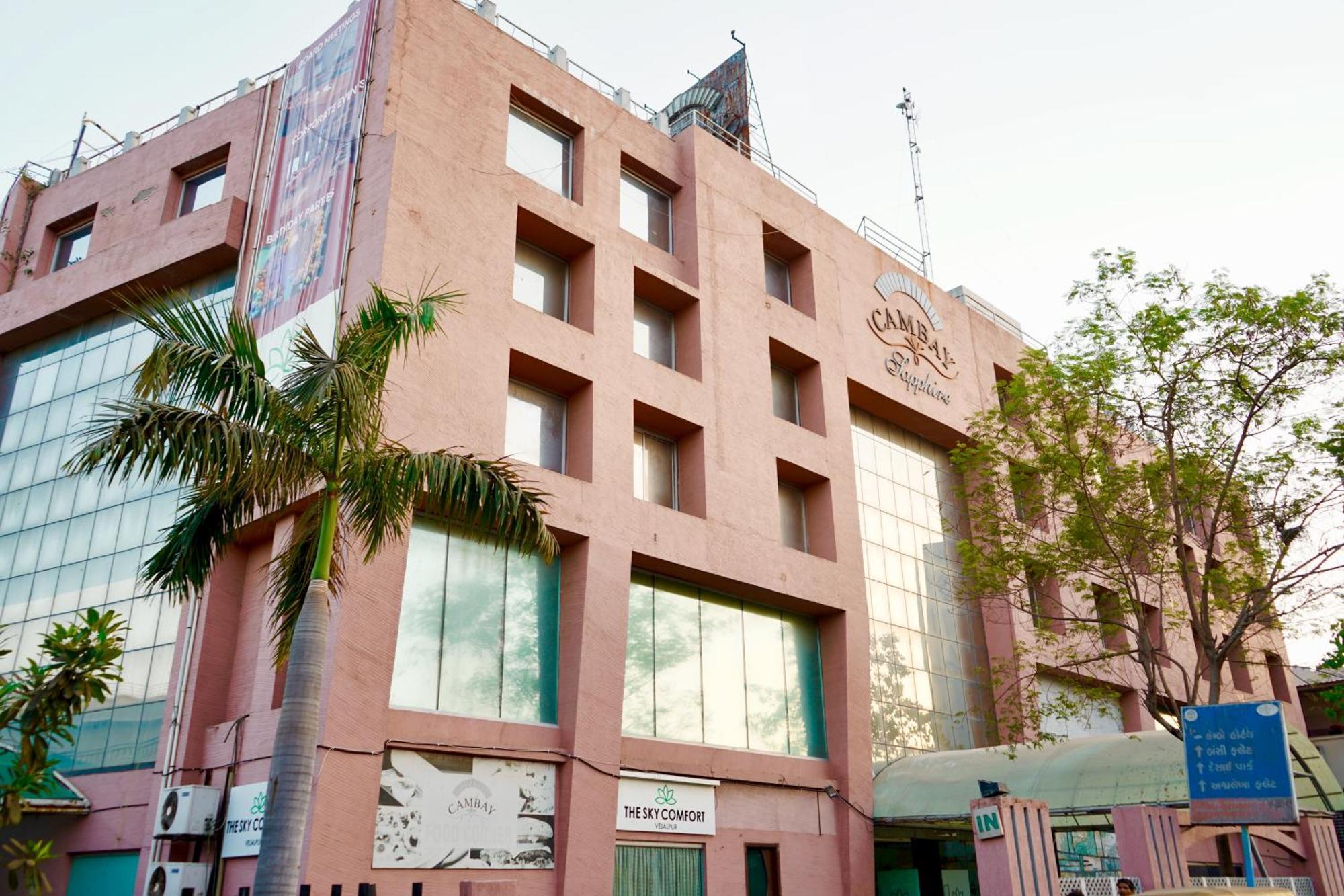 The Sky Comfort, Vejalpur Hotel 3*