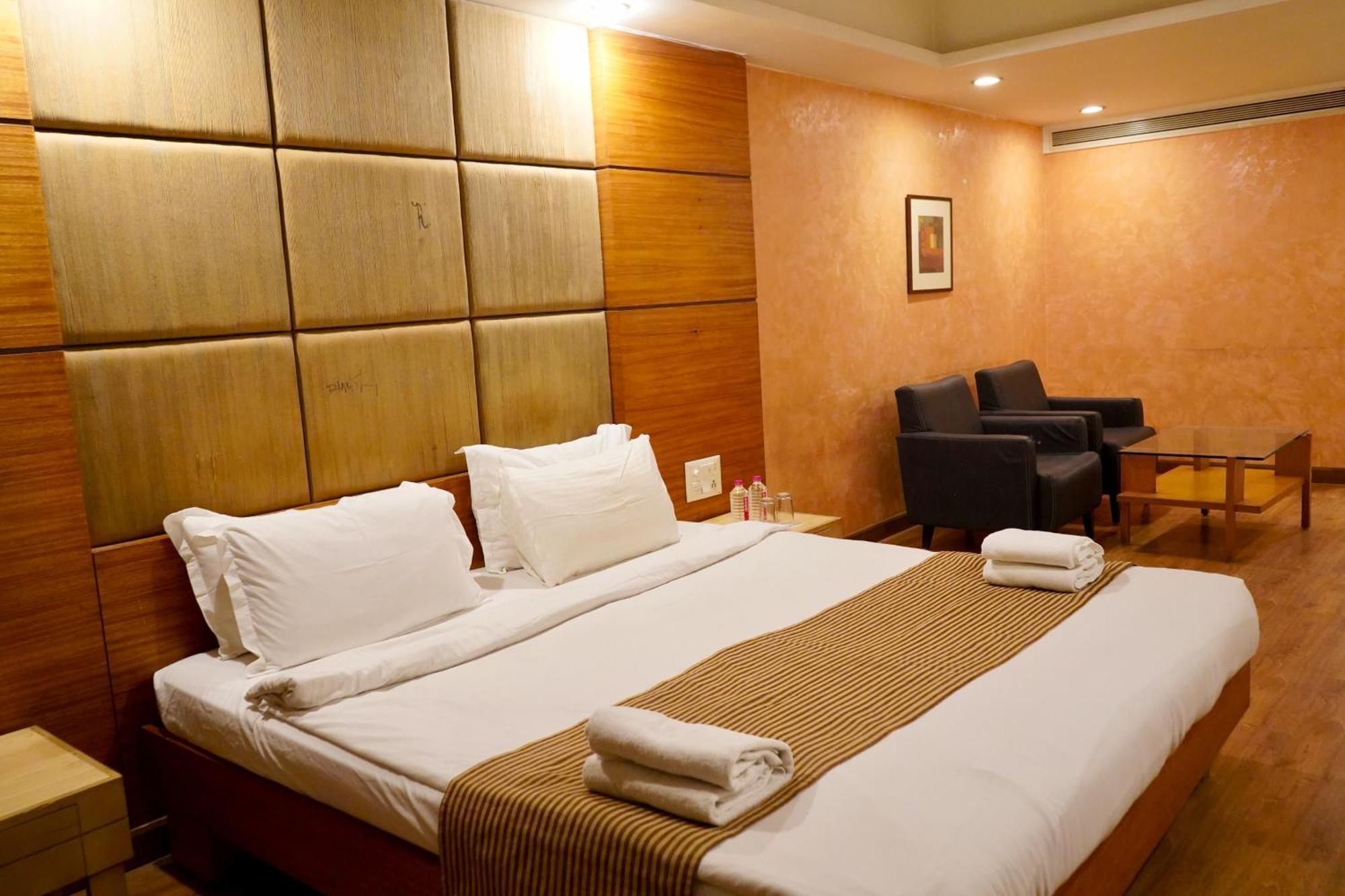 The Sky Comfort, Vejalpur