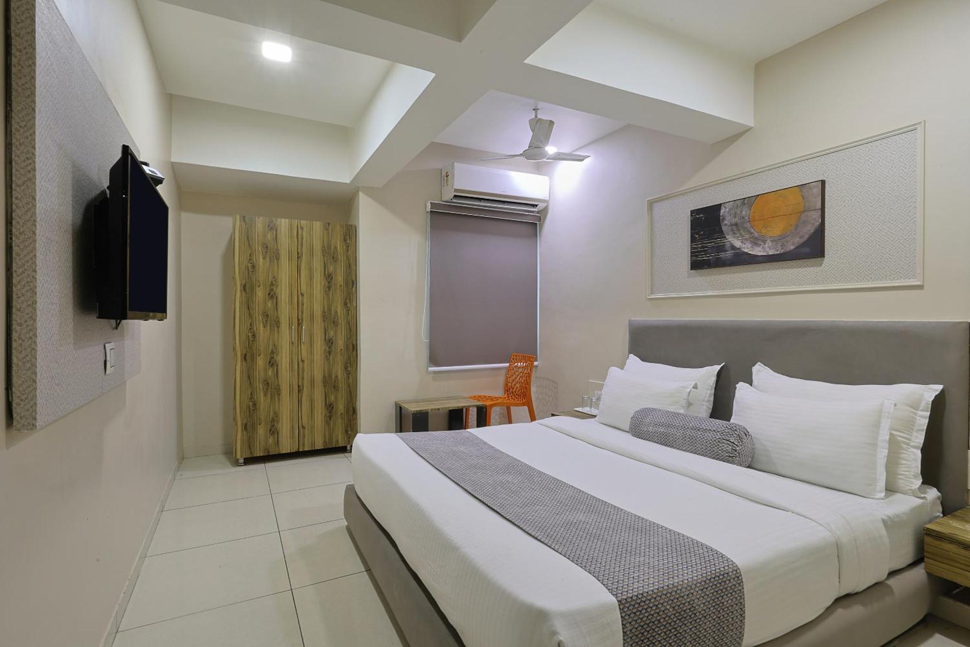 Hotel Shaligram 2*