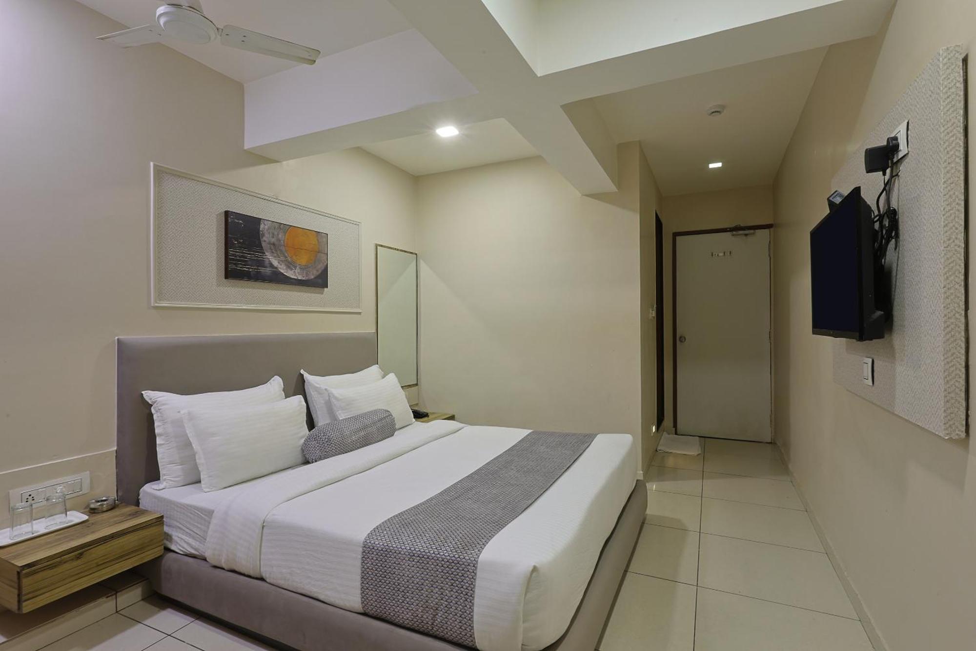Shaligram Hotel Ahmedabad