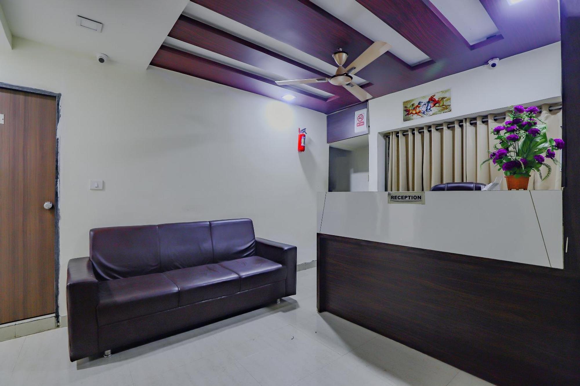 Hotel O Greenwood Ahmedabad