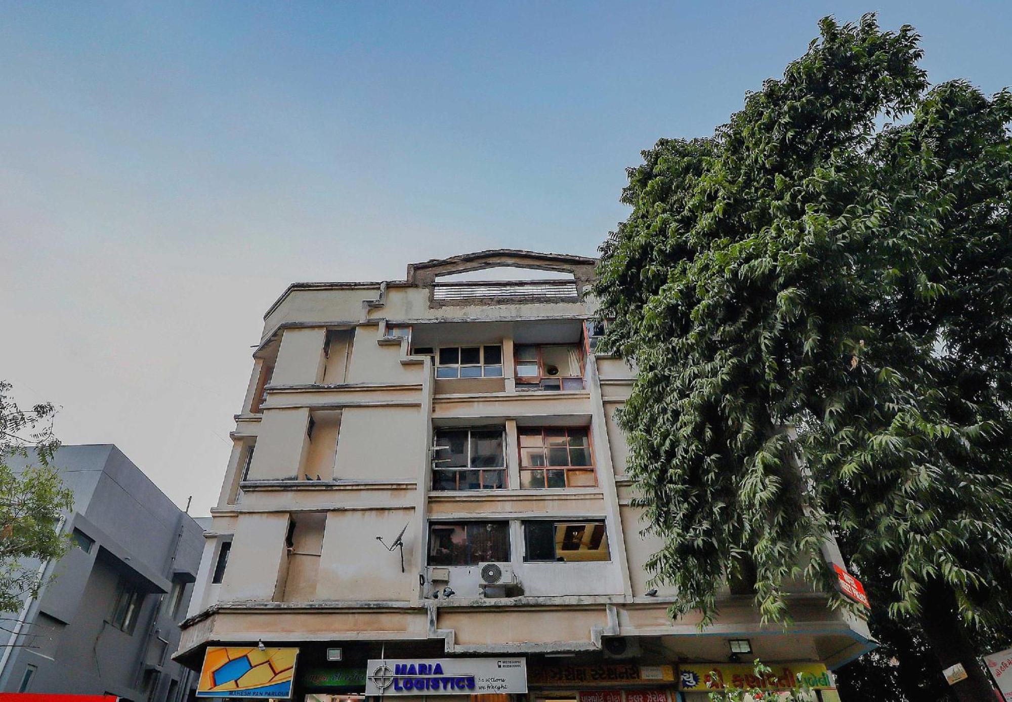 Hotel O Greenwood 4* Ahmedabad