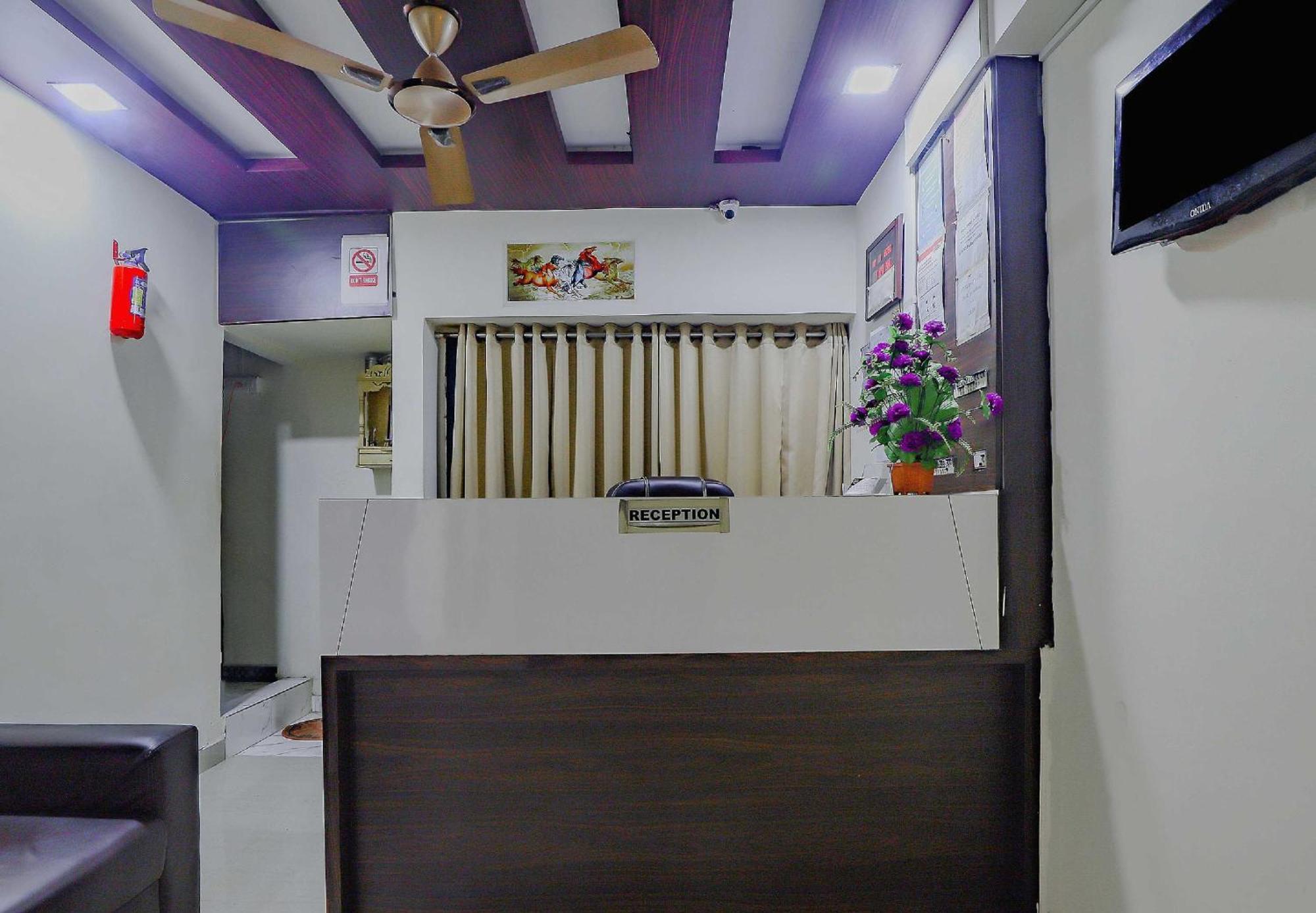 Hotel O Greenwood Hotel Ahmedabad