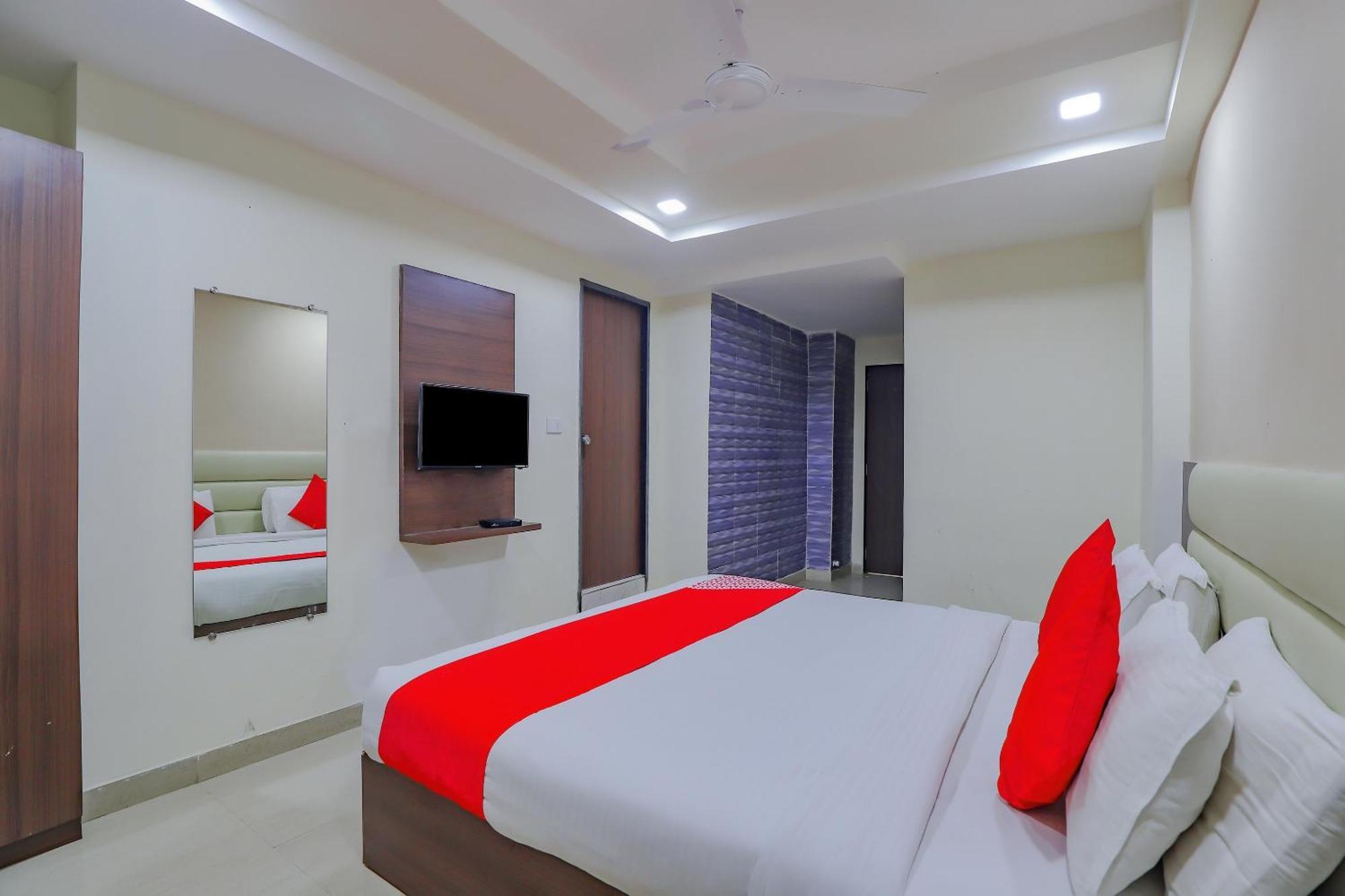 Hotel O Greenwood Ahmedabad