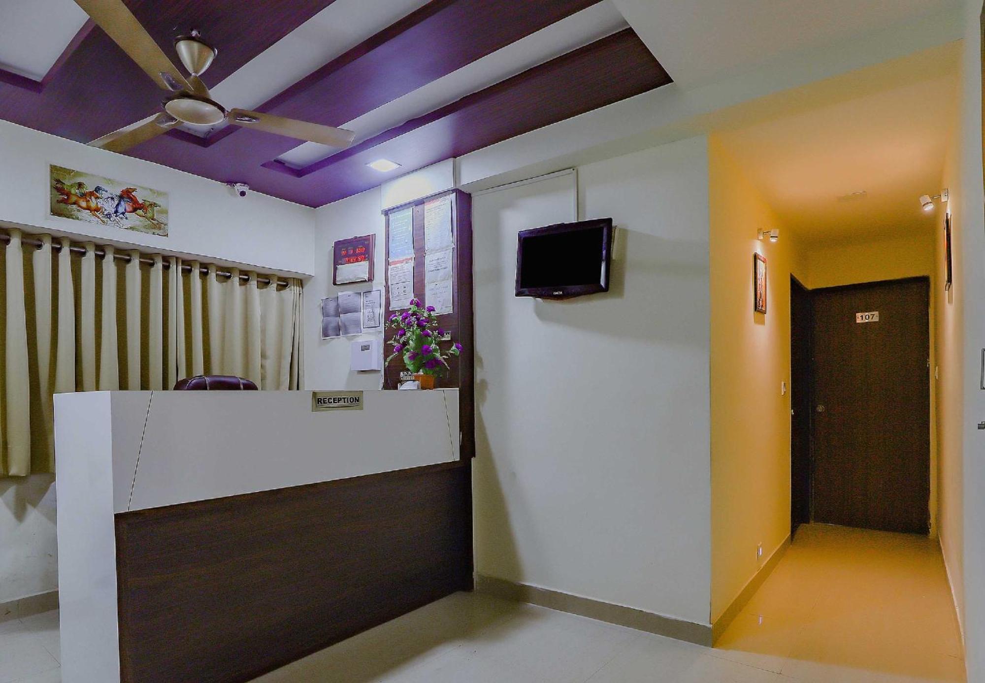 Hotel O Greenwood Hotel Ahmedabad