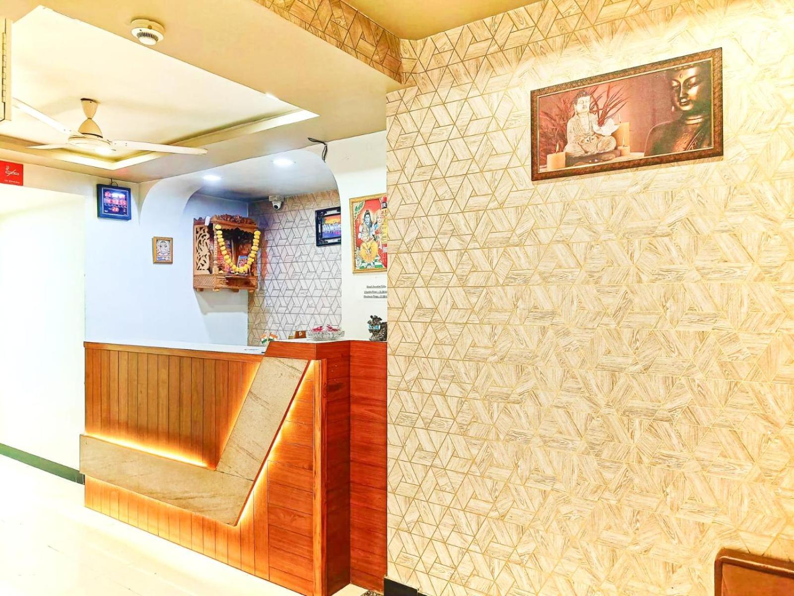 Anushri Hotel Ahmedabad