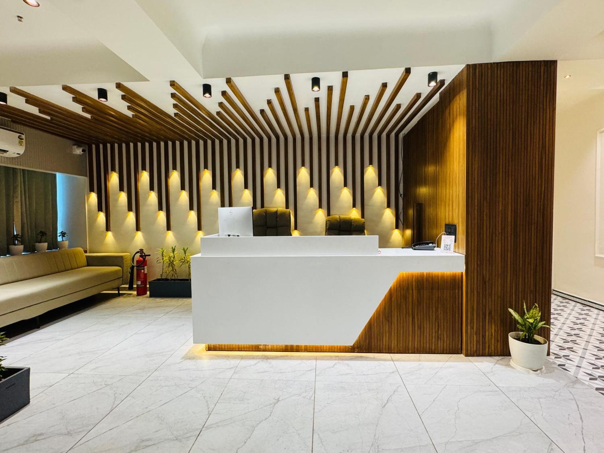 Hotel The 19 Ahmedabad
