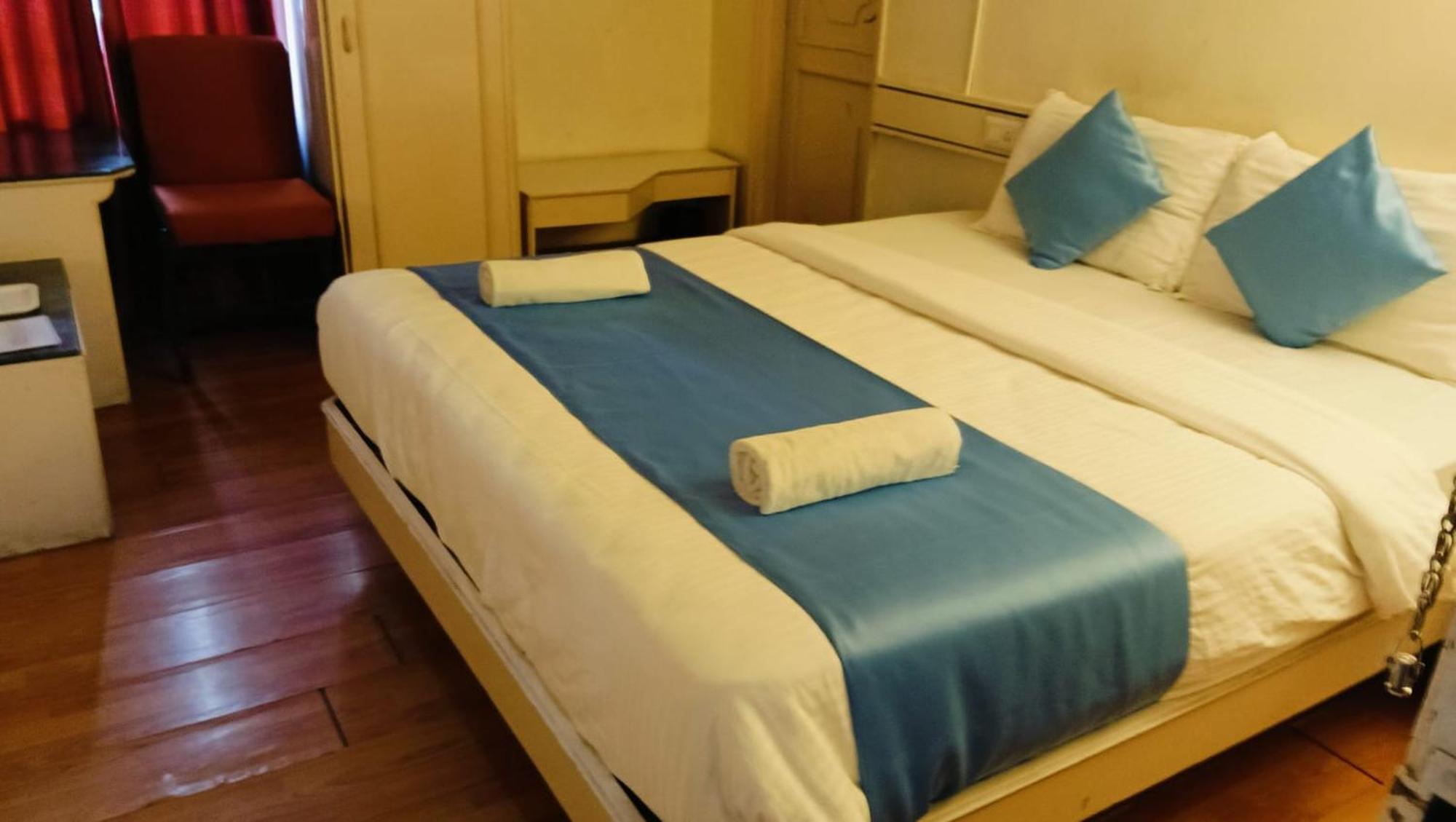 Crown Hotel Ahmedabad