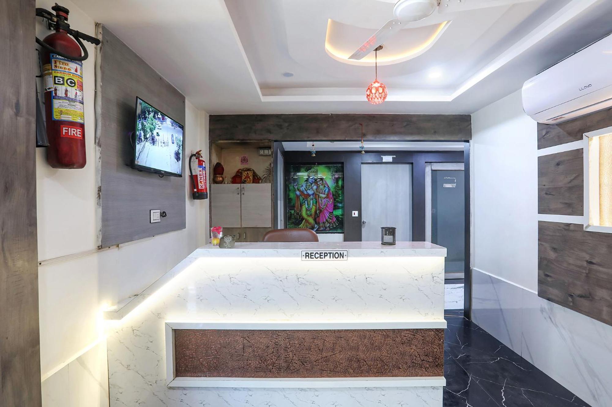 Hotel Fabhotel Ss - Opp Vishwakarma Engineering College