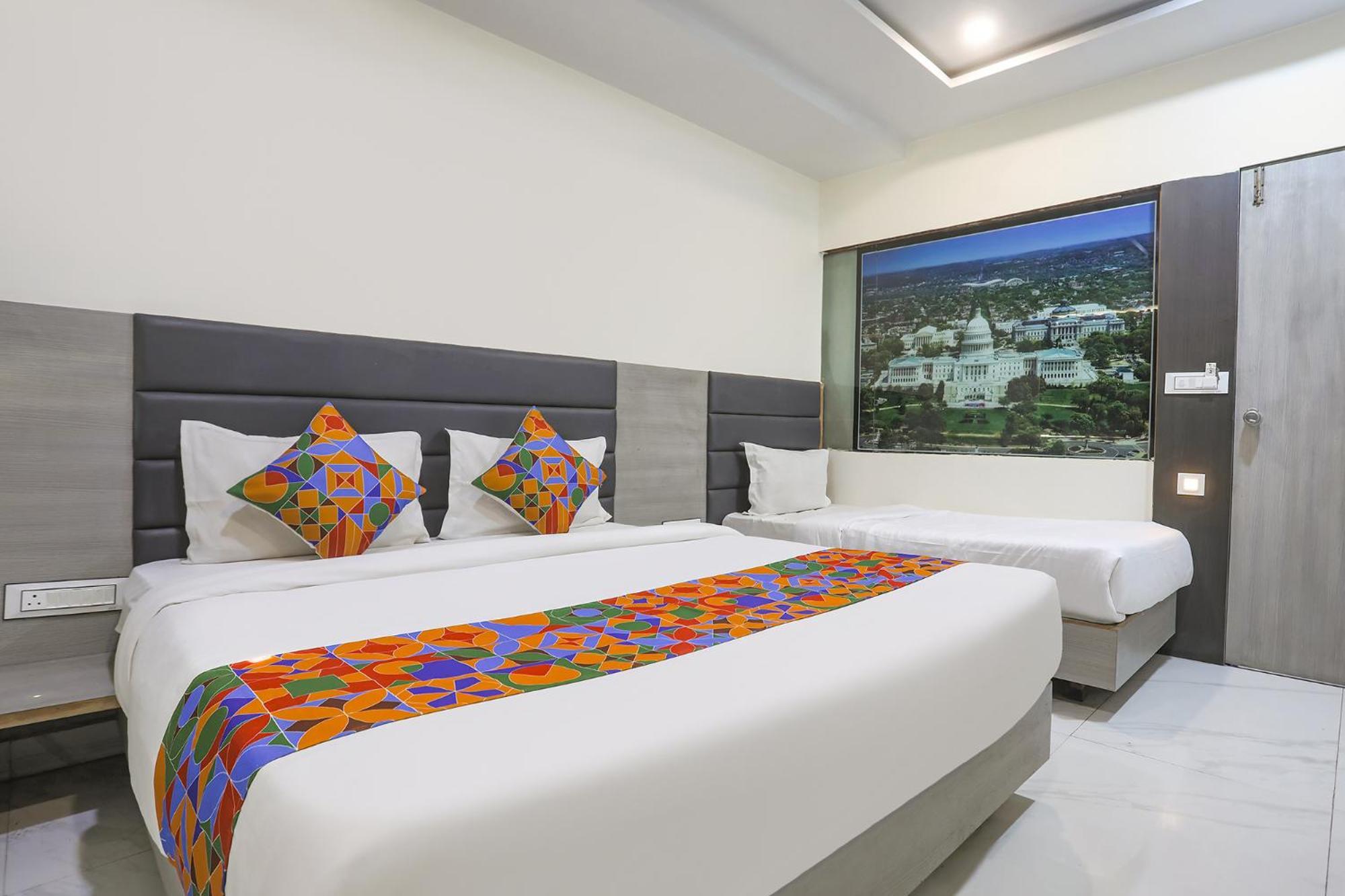 Fabhotel Ss - Opp Vishwakarma Engineering College * Ahmedabad