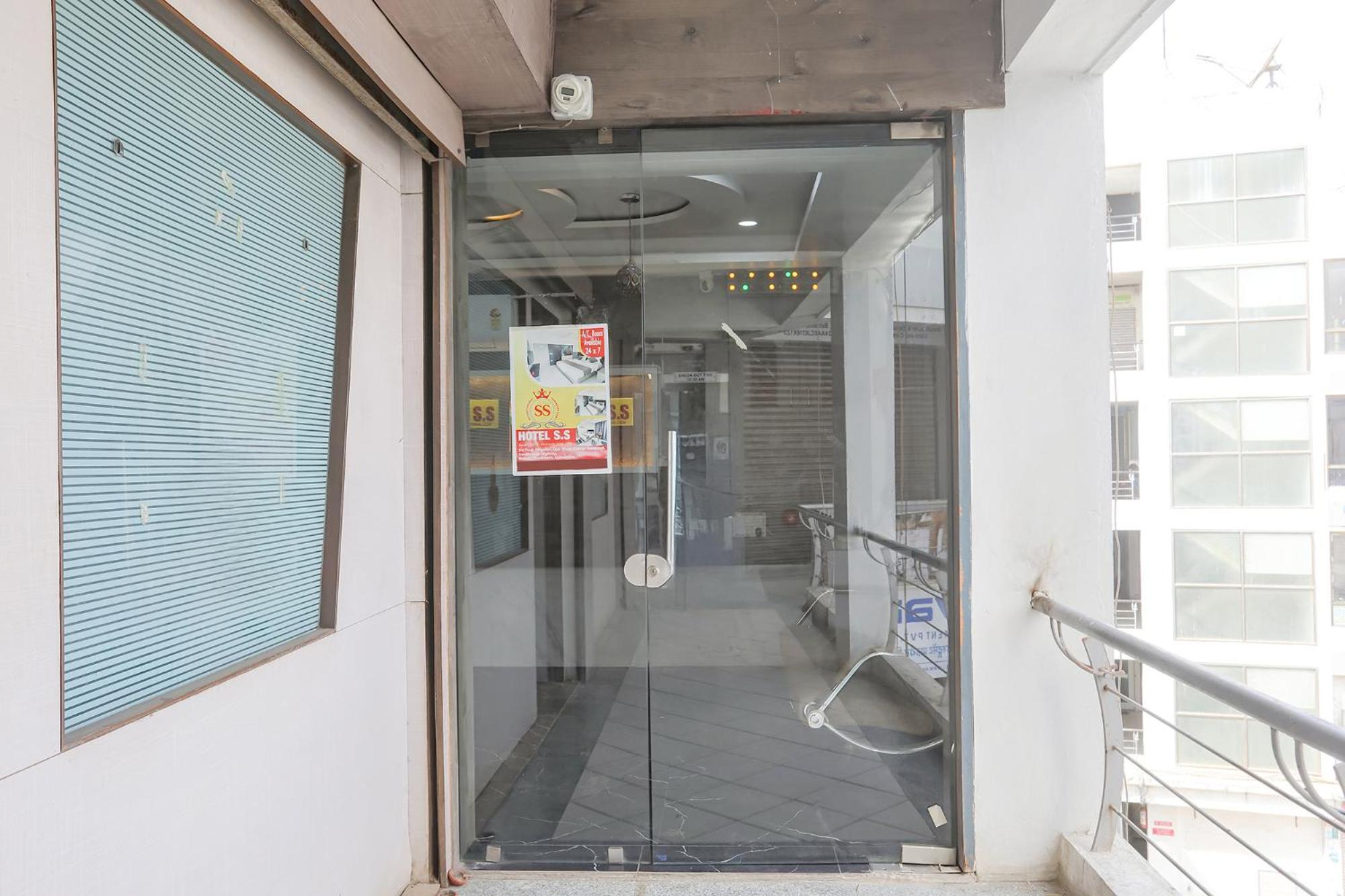 Fabhotel Ss - Opp Vishwakarma Engineering College Hotel *