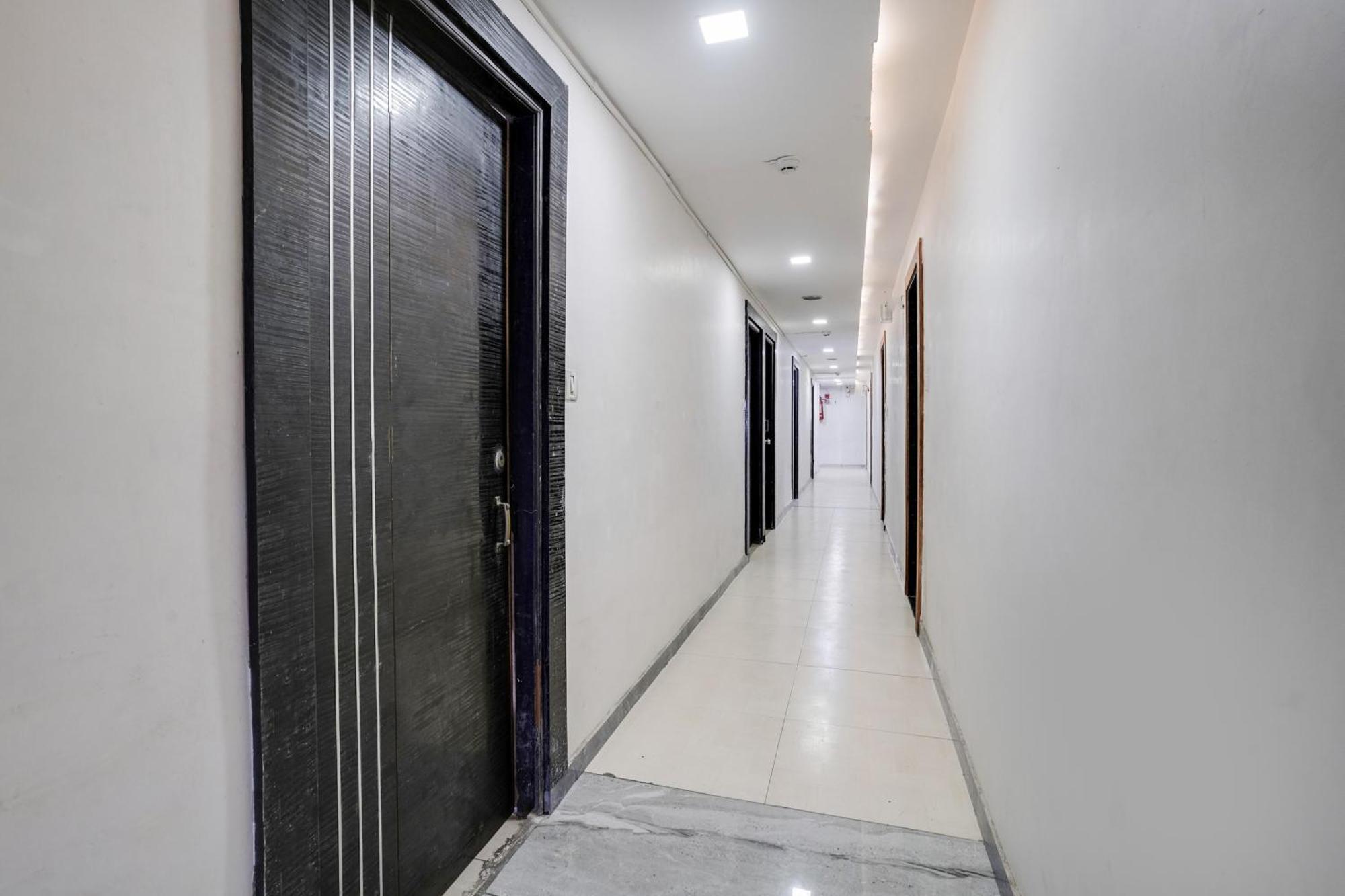 O New Balaji Hotel