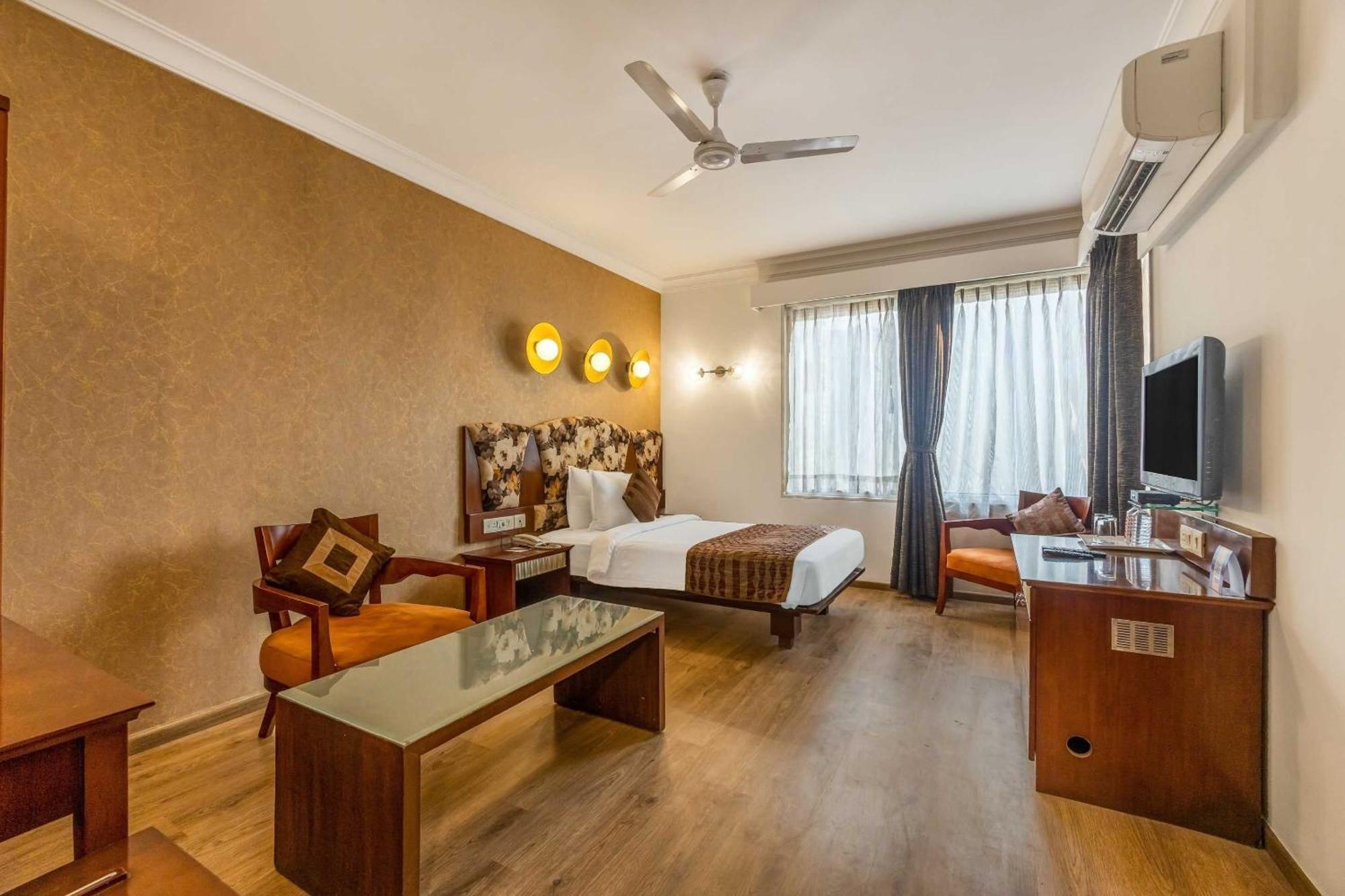 Palette Nami Residency Hotel Ahmedabad