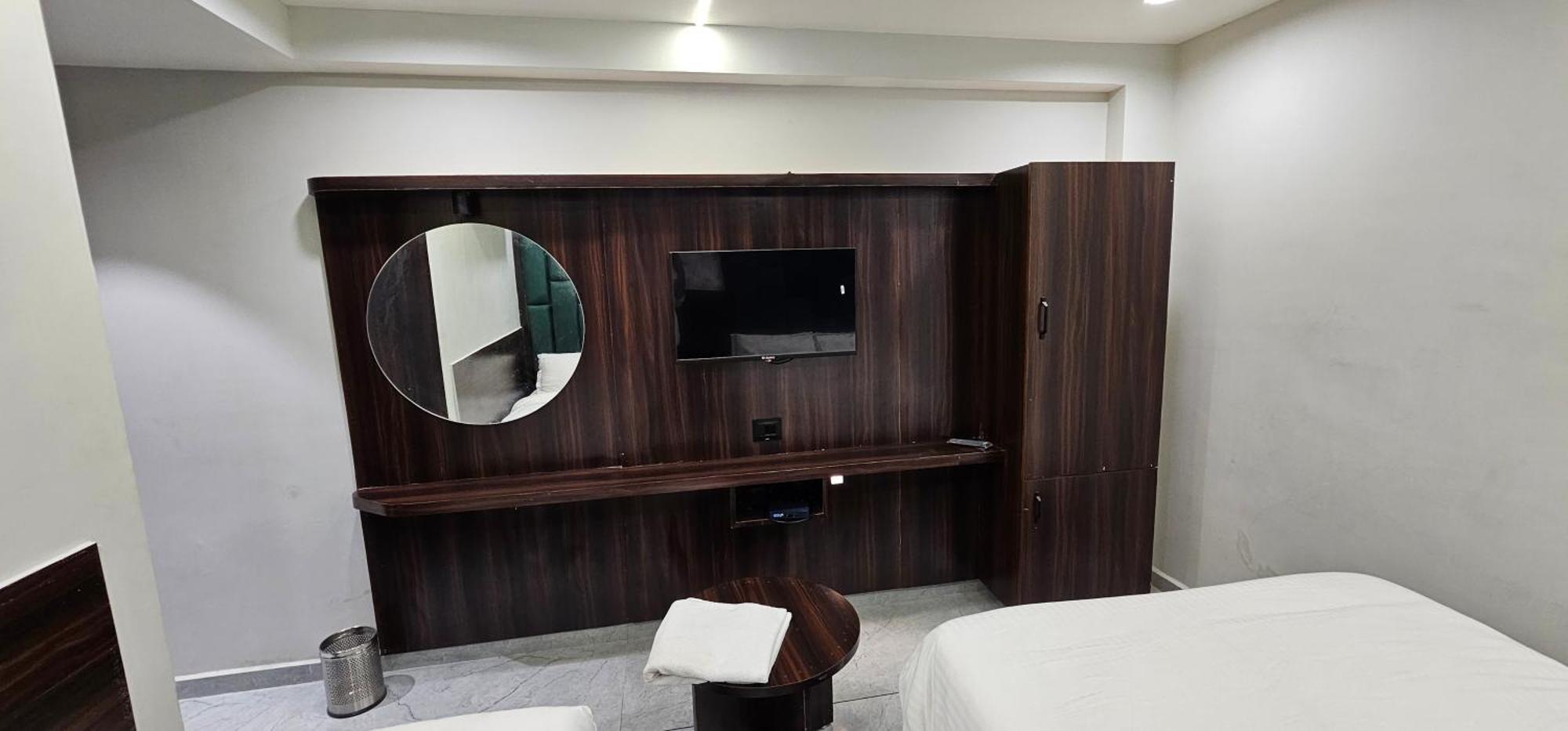 Hotel Shagun Inn Bopal