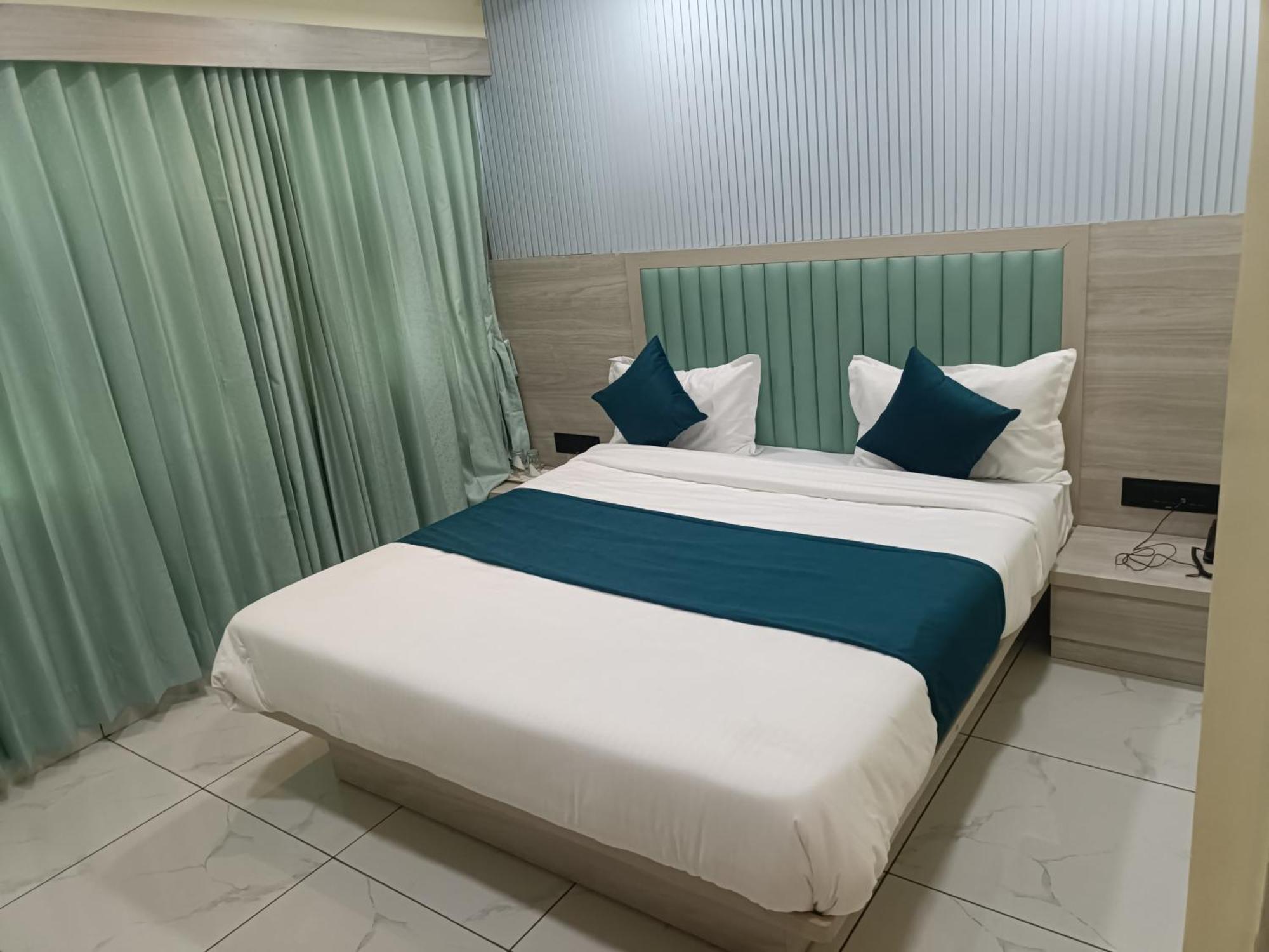 Hotel Sun Plaza Hotel