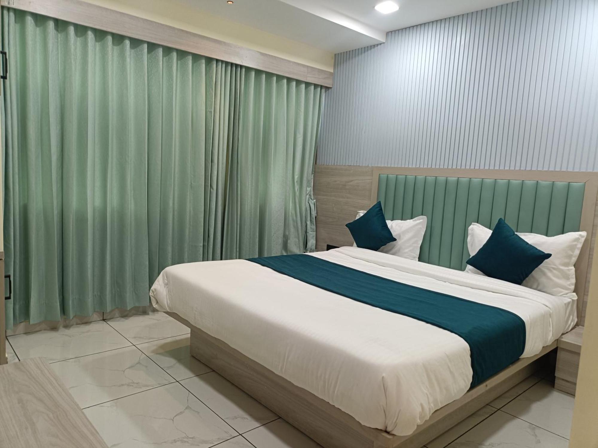 Hotel Sun Plaza Hotel Ahmedabad