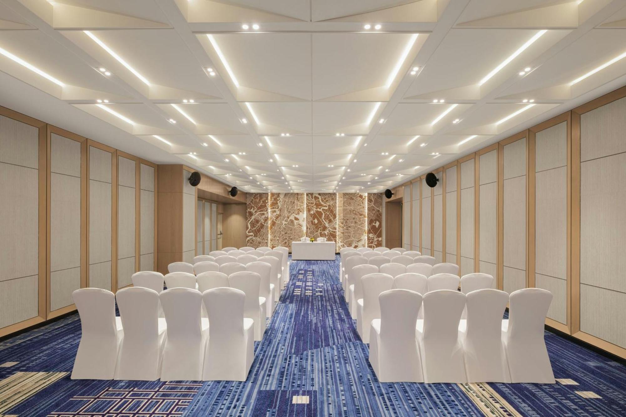 Hotel Le Meridien Ahmedabad