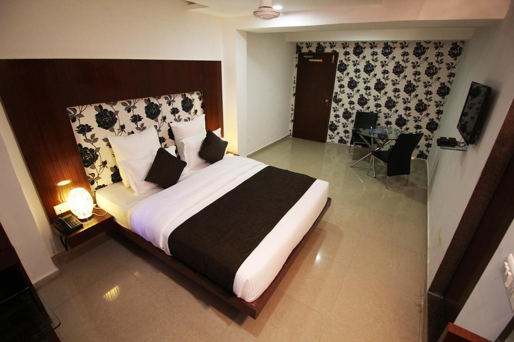 Hotel O Keshav Ahmedabad