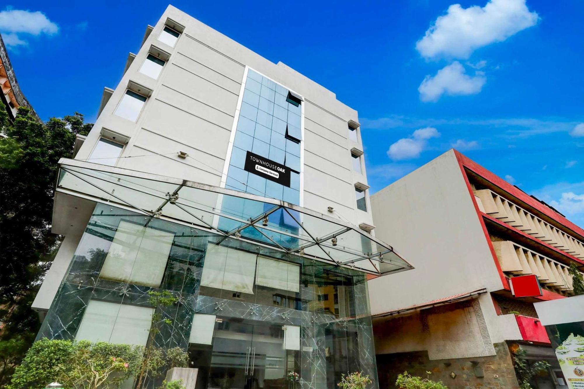 Hotel Townhouse Oak Junction 4*