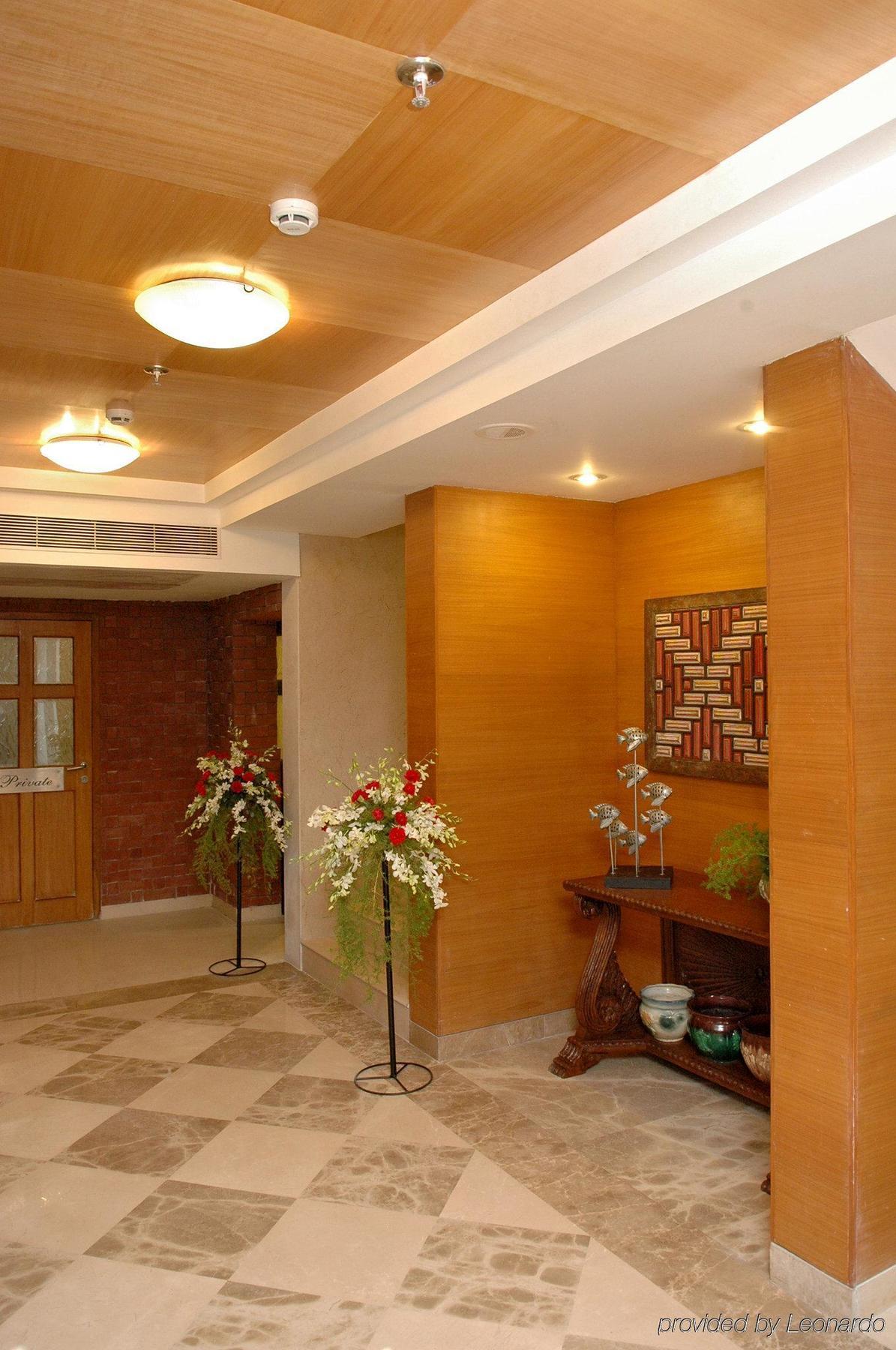 Hotel Bloomsuites L 4*