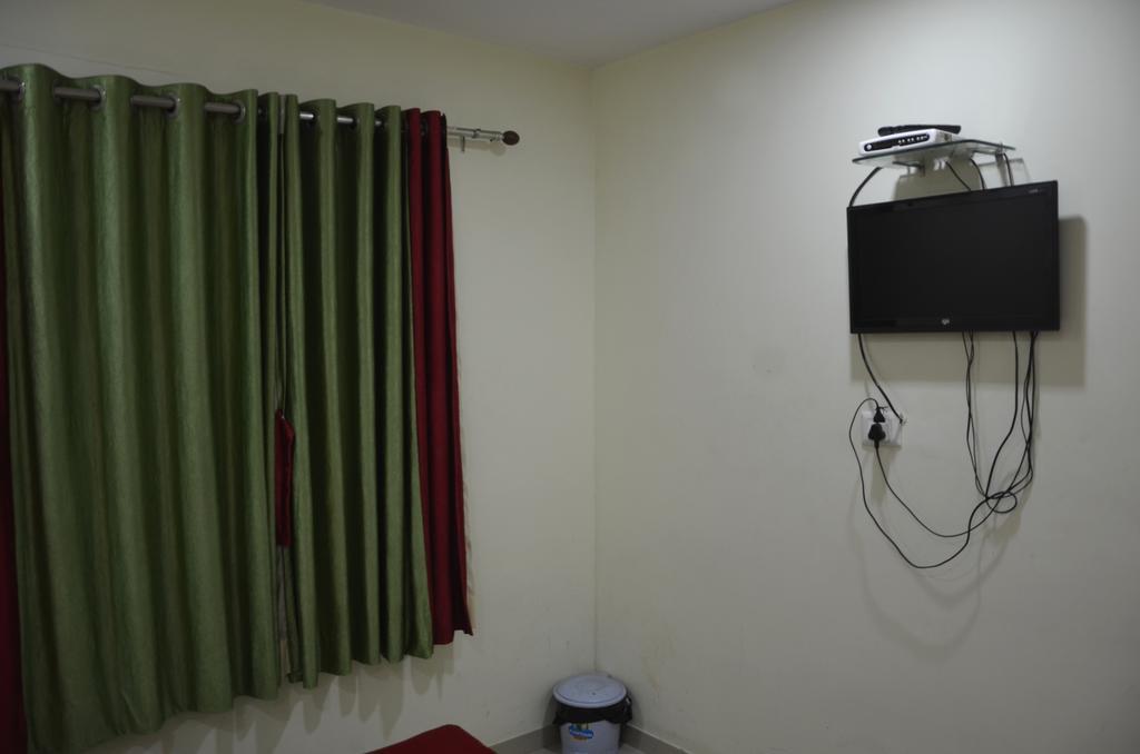 Royal Apple Hotel Ahmedabad