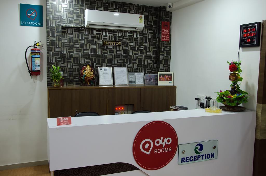 Oyo Prahlad Nagar Garden Ahmedabad