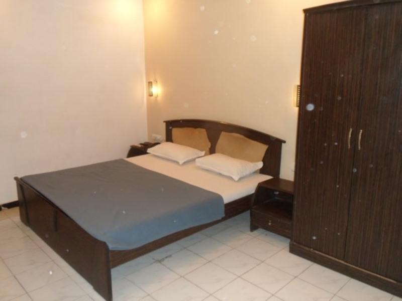 Maan Residency Satellite Road 3*