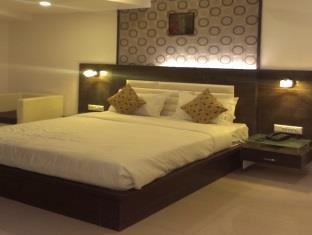 Hotel Salute Ahmedabad