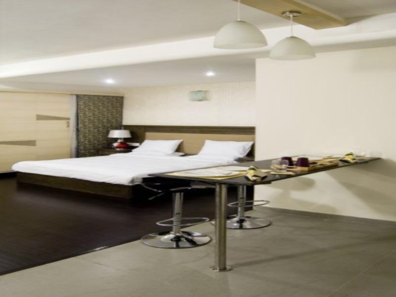 Collection O 47553 Oriental Residency Hotel Ahmedabad
