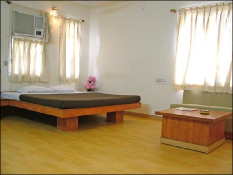 Hotel Sahaj Palace Ahmedabad