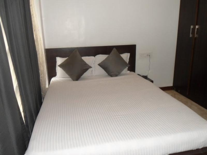 Maple Hotel 2*