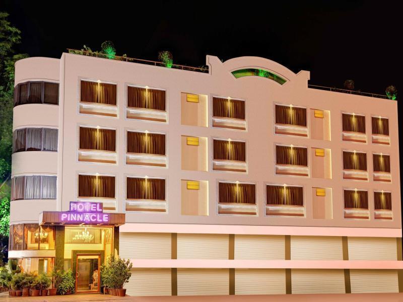 Hotel Pinnacle