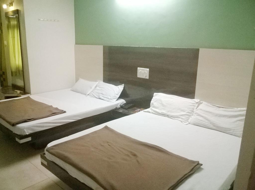 Signature Hotel 2*