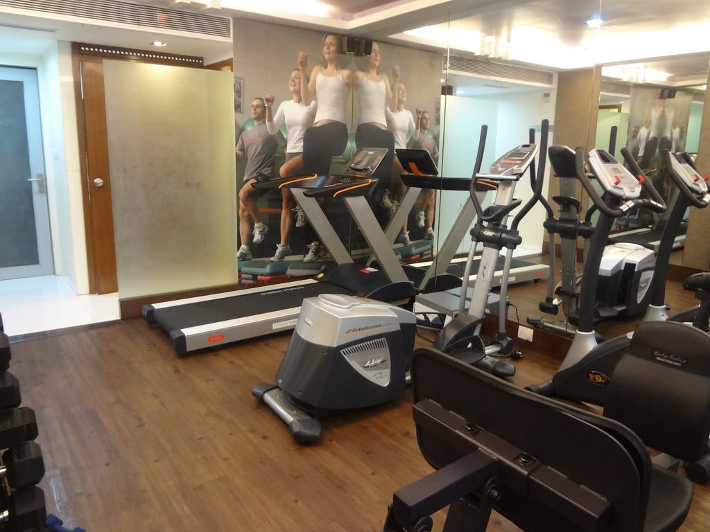 The Fern Residency, Subhash Bridge, Hotel