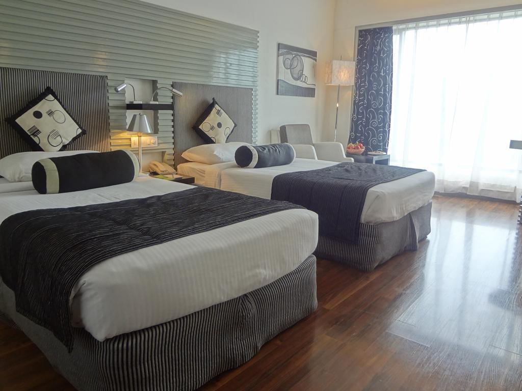 The Fern Residency, Subhash Bridge, 4* Ahmedabad