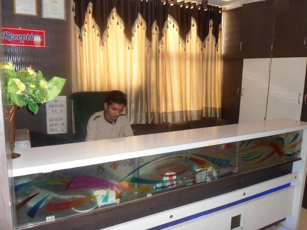 Hotel O New Balaji Ahmedabad