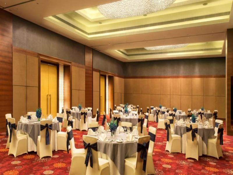 Crowne Plaza Centre By Ihg Hotel Ahmedabad