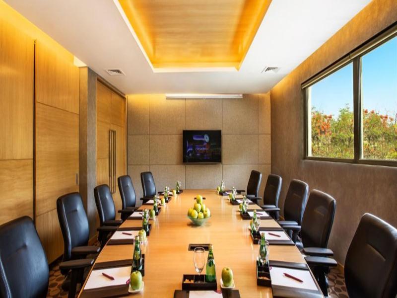 Hotel Crowne Plaza Centre By Ihg 5*